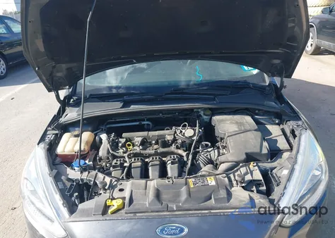 2016 Ford Focus Se z USA, uszkodzony, nr VIN 1FADP3F21GL334804